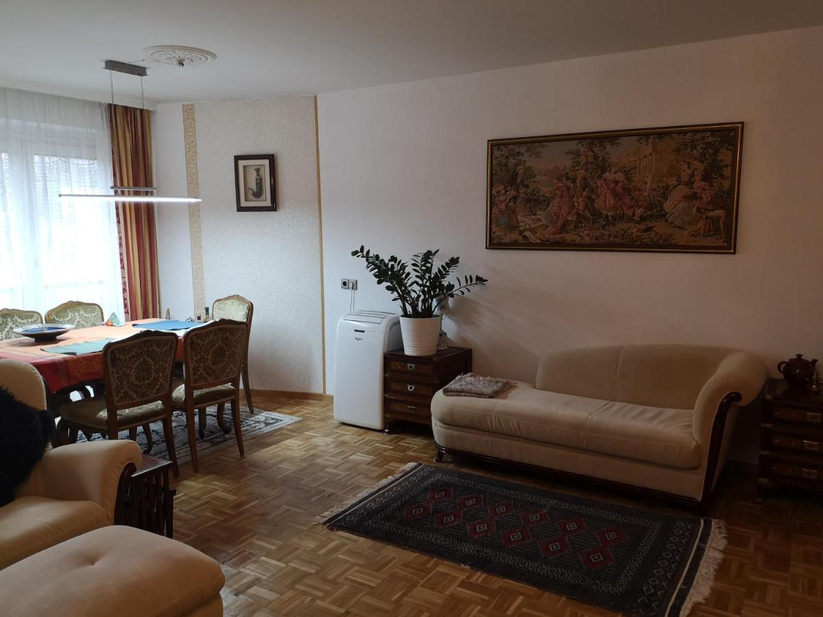 Asian Hospitality In One Of The Worlds Best City Vienna Esterno foto